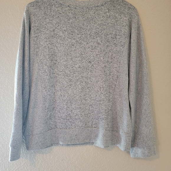 Light weight, gray long sleeved sweater. Girls size L (12-14). - Picture 2 of 4